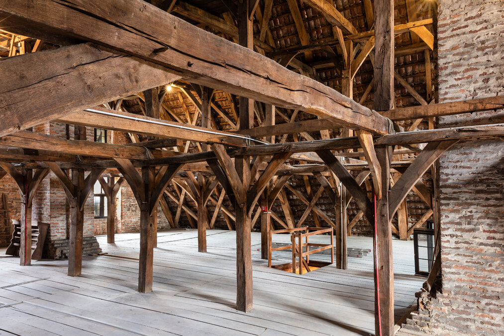Historische Dachbodenarchitektur der Kolvenburg